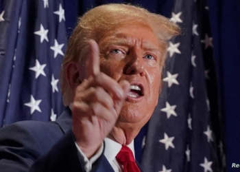 Republican presidential candidate and former U.S. President Donald Trump gestures during a campaign rally on March 2 in Richmond, Virginia, U.S. March 2, 2024.  REUTERS/Jay Paul